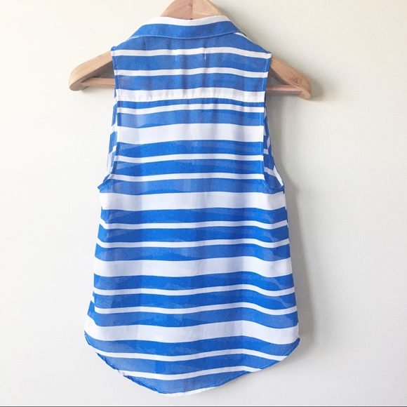 🌸 Hollister Blue and White Striped Sleeveless Top - Picture 2 of 4